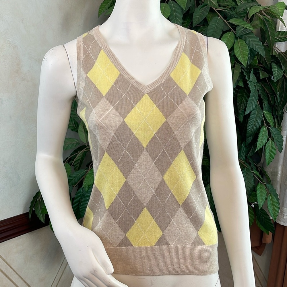 NY&CO YELLOW & TAN ARGYLE SWEATER VEST